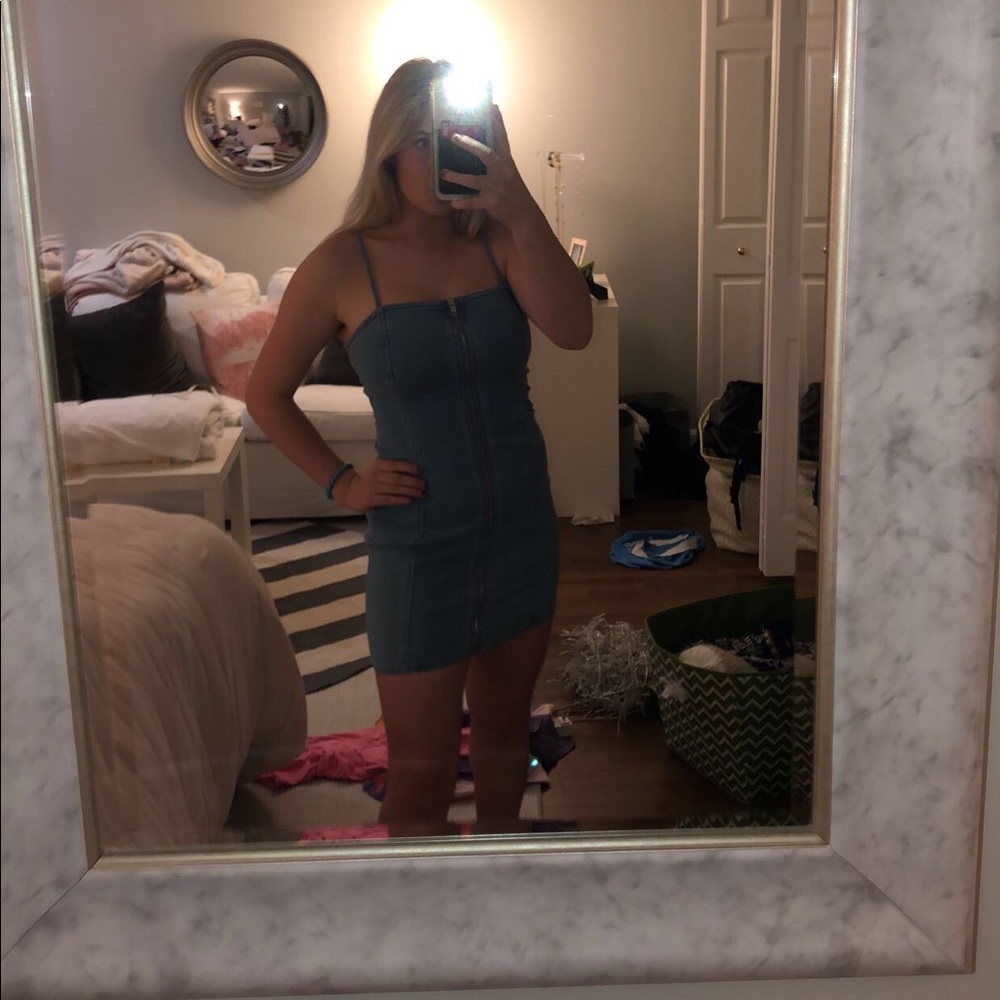 Tight Denim Dress with Zipper in the front